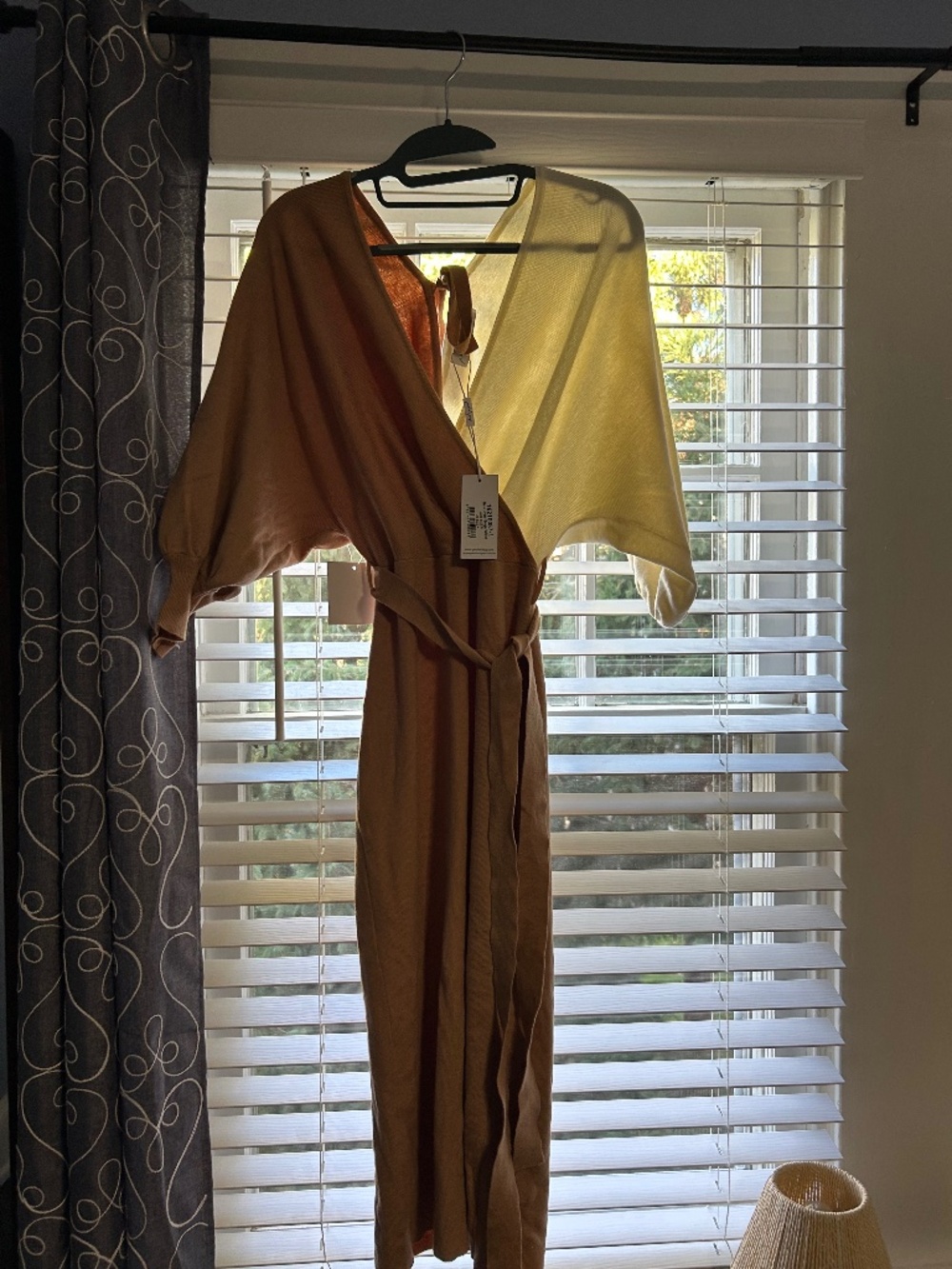 Dress - Picture 1 of 4